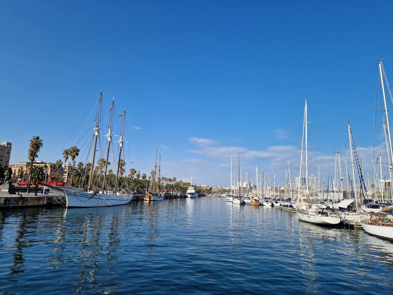 Испания затвърди позицията си на световен лидер в туризма, изпращайки 2025 година с близо 100 млн. туристи и приходи от 135 млрд. евро