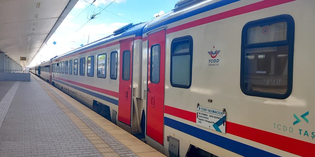 Въпреки войната: Директният влак между Варна и Киев тръгва отново. Пътуването ще отнема около 30 часа и ще преминава през Румъния и Молдова