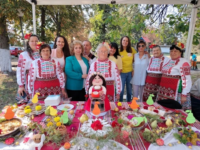 Златната круша в с. Крушето събра кулинарни шедьоври и 16-годишна ракия