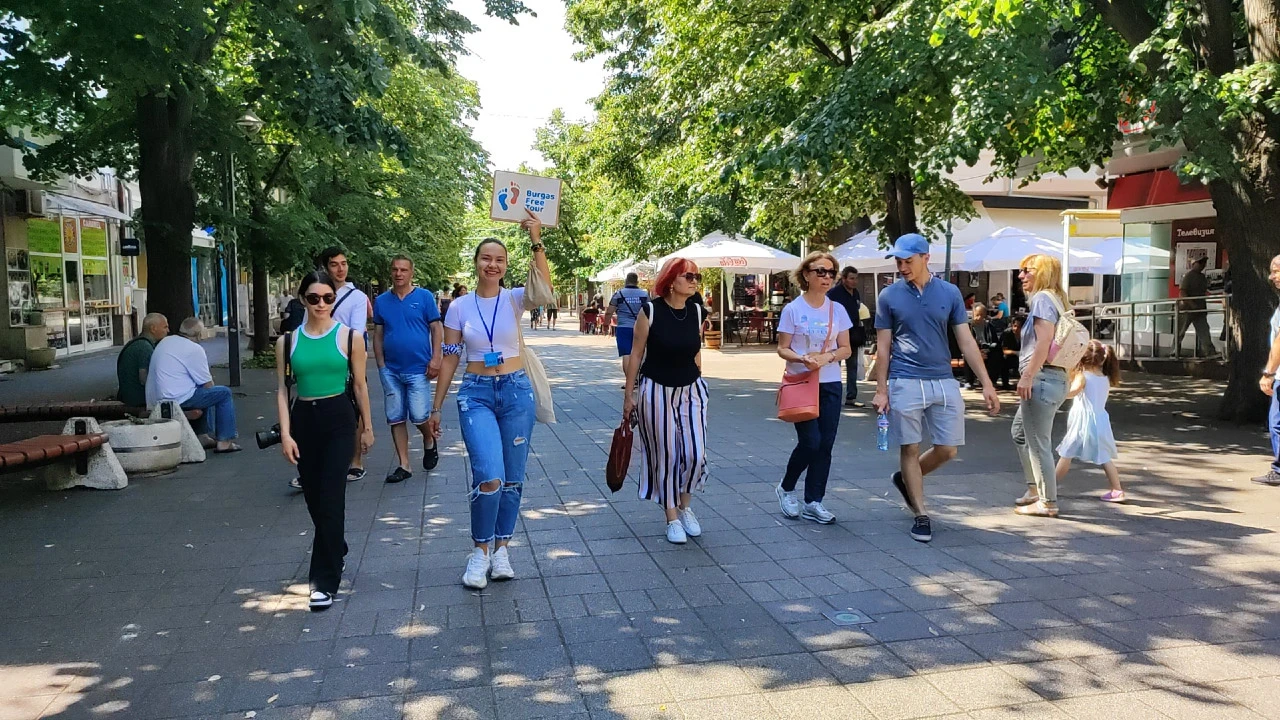 Burgas Free Tour се завръща тази събота с безплатни обиколки на най-емблематичните места